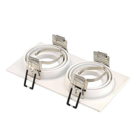Ny Tria II GU10 Downlight rektangulær hvid monteringsplade med to lysenheder til individuel lysjustering.