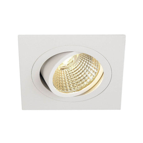 Ny triade LED Downlight Square White 6W 38° 2700K i firkantet form, varm hvid belysning.