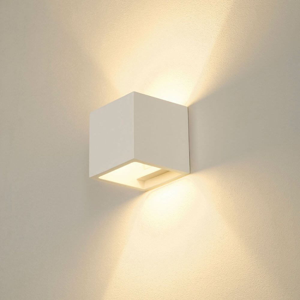 Plastra CUBE Wandleuchte eckig weißer Gips G9 max. 42W an Wand, mit up/down Lichtwirkung.