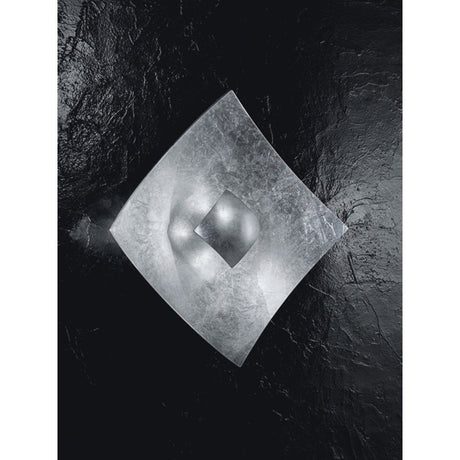 Quadrangolo Lampada da parete e da soffitto argento foglia metallica argentata 18 cm su sfondo nero.