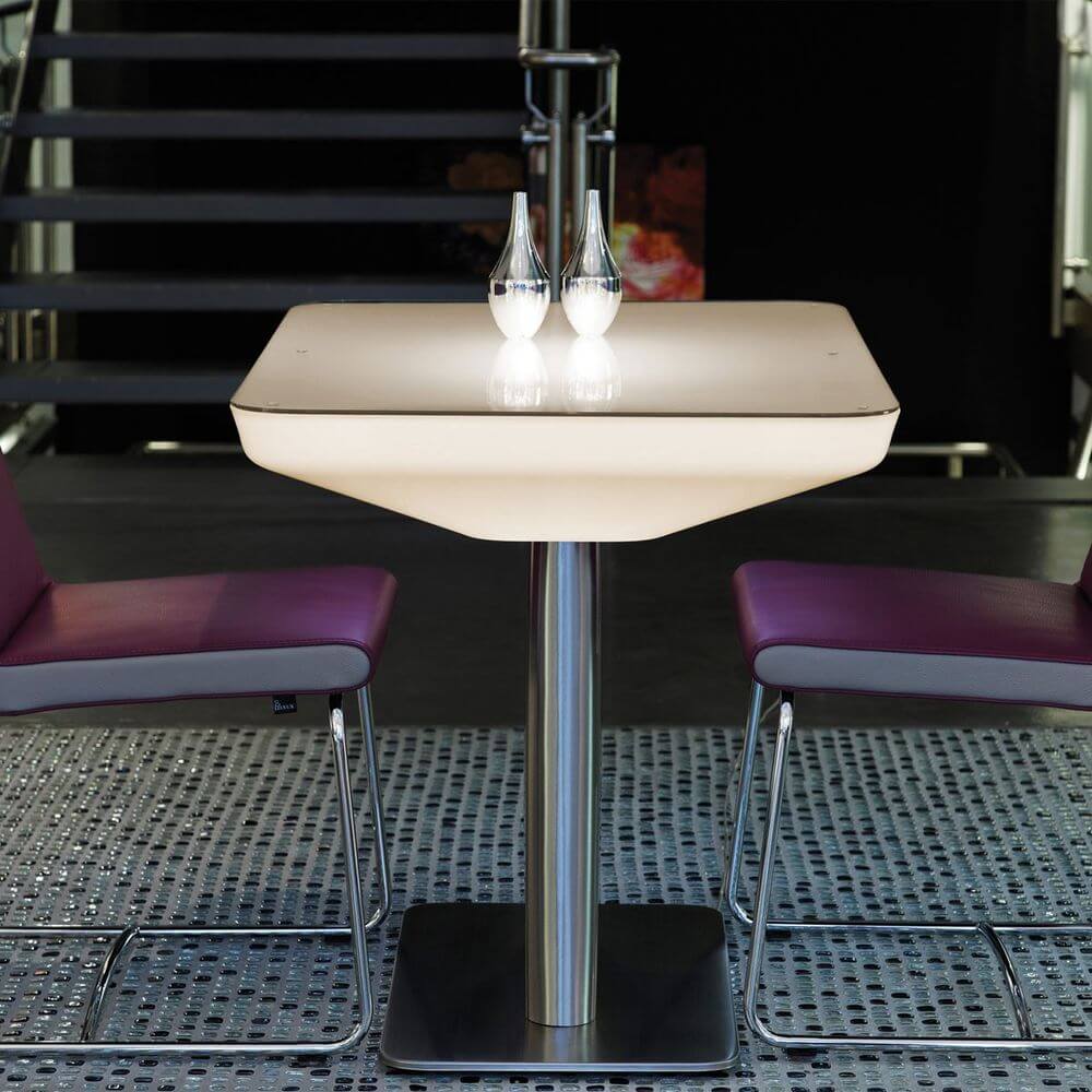 Moree Studio75 Outdoor Tisch (S14d) mit elegantem Design und Leuchtmittel, ideal für den Außenbereich.