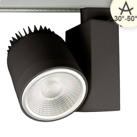 Schwarzer 3-Phasen Power-LED Strahler mit fokussierbarem Abstrahlwinkel 30-50° und A++ Energieeffizienz.