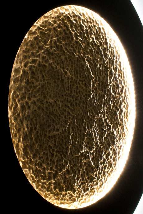 LED-Wandleuchte Luna Apertura Xl dimmbar gehämmert (2)