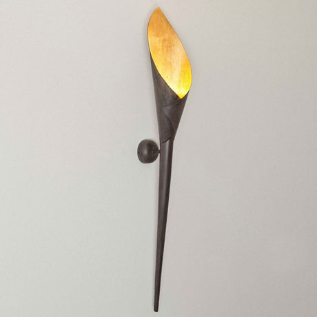 Væglampe Fiaccola Grande jern brun-sort-guld på væggen, elegant design med guldspids.