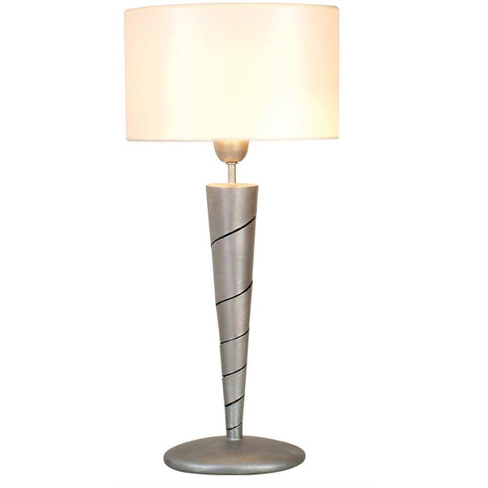 Tischleuchte Innovazione Eisen Silber mit modernem Design und ansprechender Lampenschirm.
