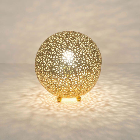 Bordlampe Lily Piccolo Iron Gold, elegant bordlampe med gylden overflade og unikt design.
