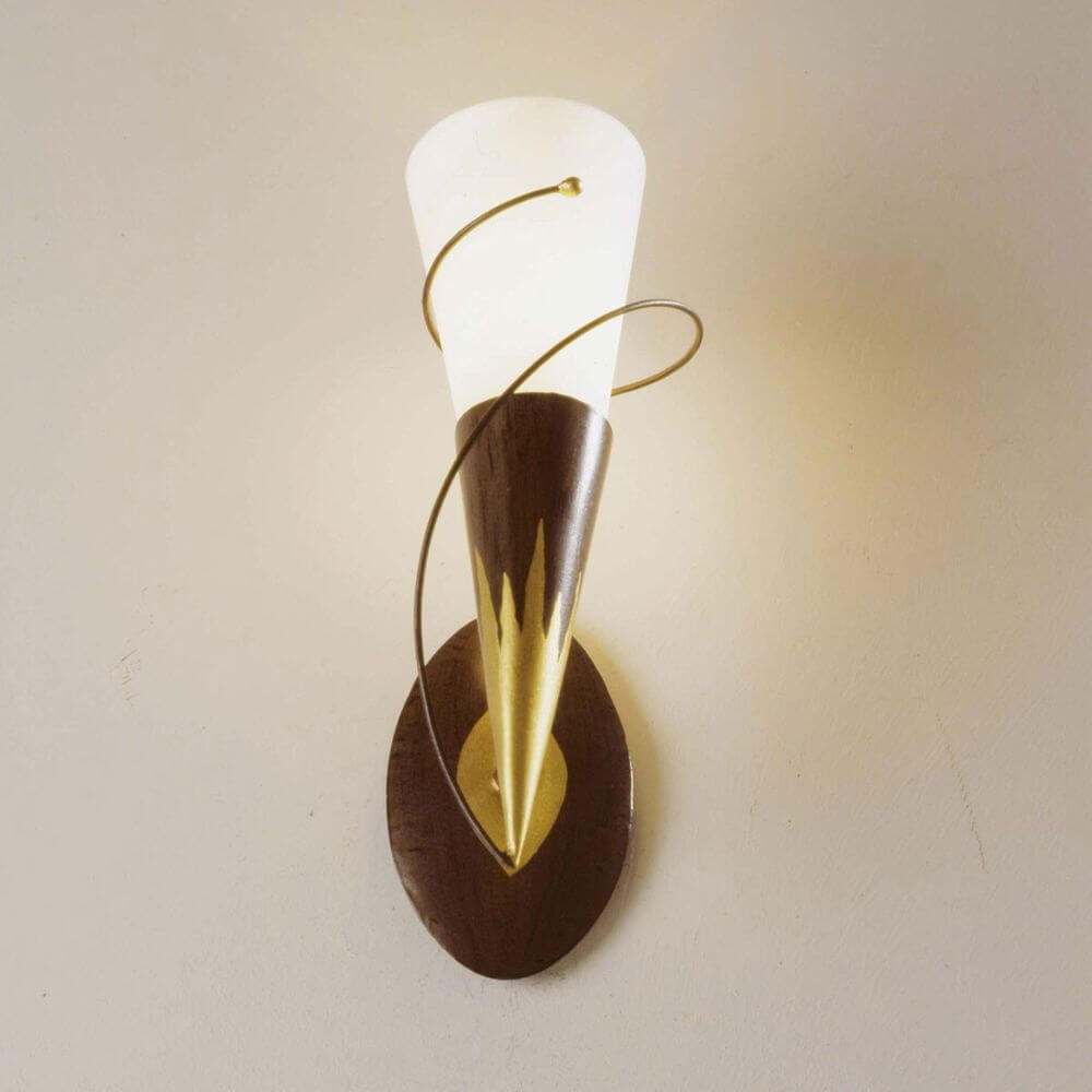 Wandleuchte Torcia Spirale Eisen-Glas Braun-Schwarz-Gold mit modernem Design und goldenen Akzenten