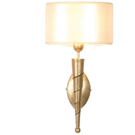Aplique Innovazione de hierro dorado con diseño elegante y superficie dorada.