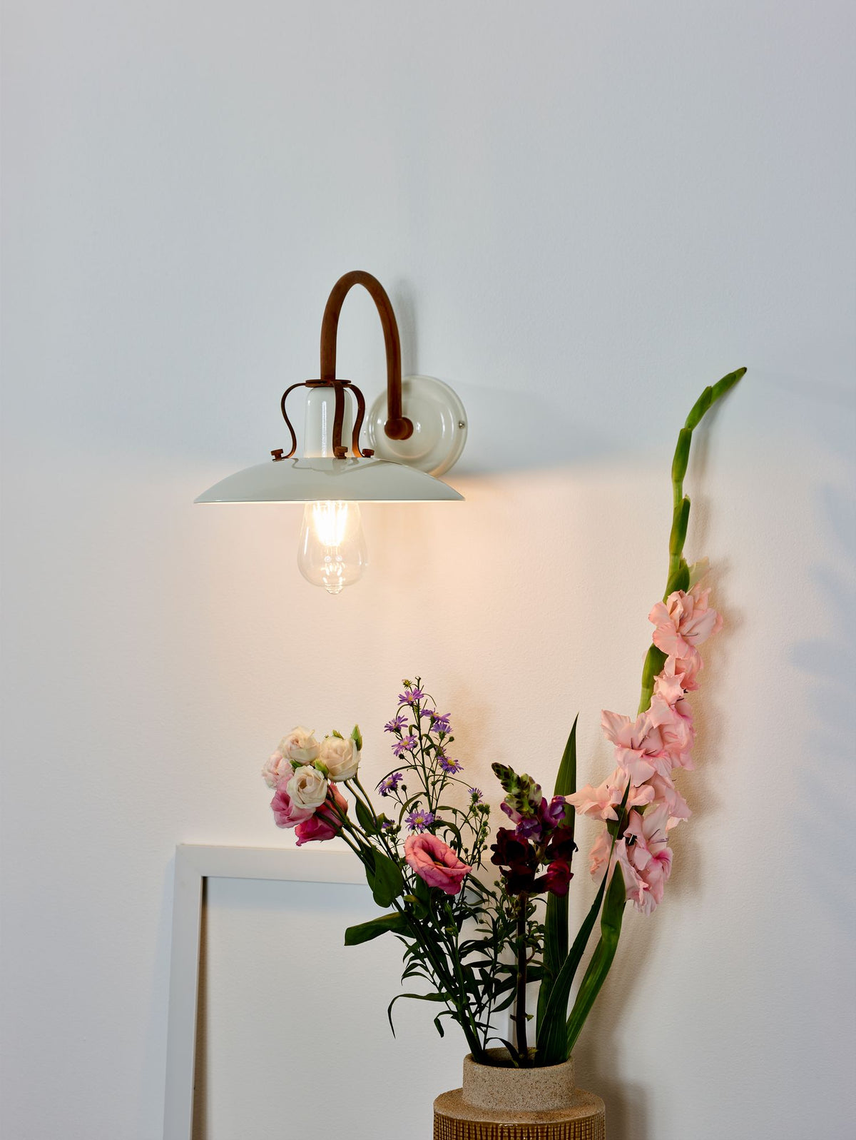 Wandleuchte Römer halbrund Beige (1)