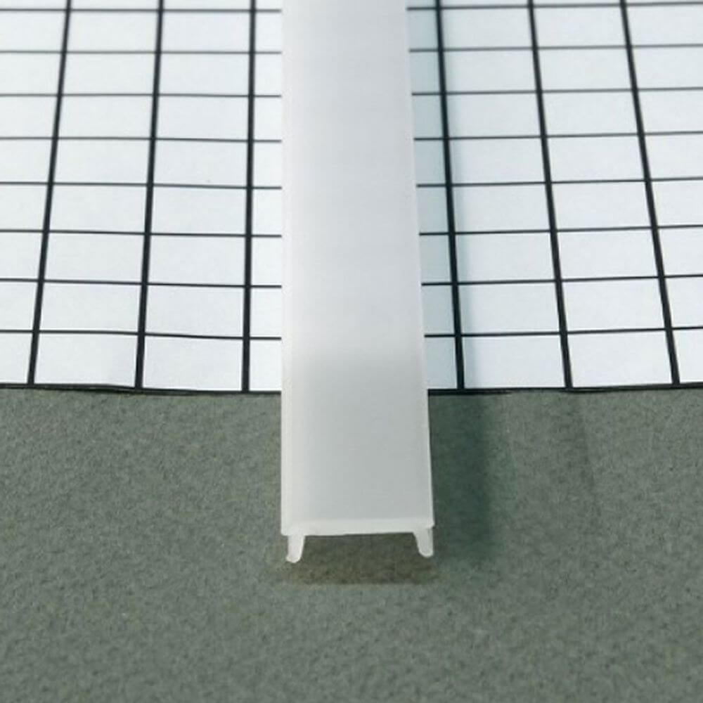 Abdeckung eckig 200cm Typ F Opalweiss auf einem quadratischen Gitterhintergrund.