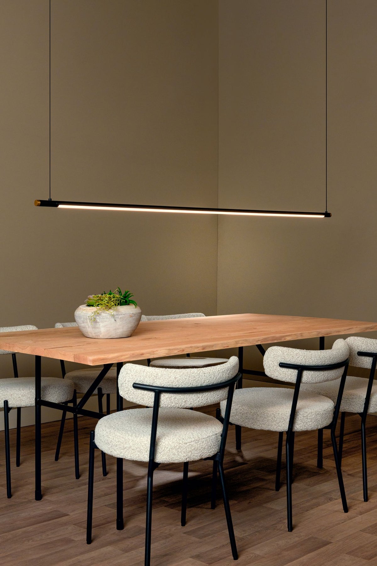 LED-Pendelleuchte Marnik mit Gestensteuerung CCT dimmbar (1)