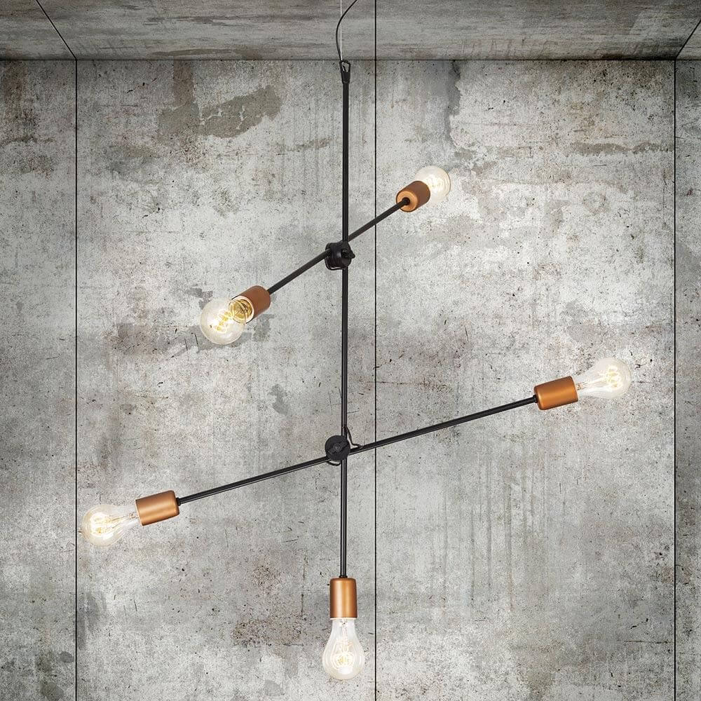 RetroStick Pendelleuchte 5-flammig 73cm Kupfer an einem modernen Betondach.