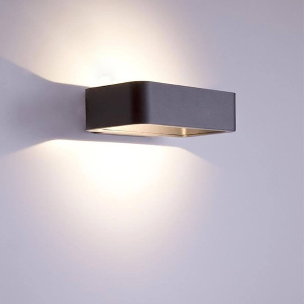 Uno LED Außen-Wandleuchte 13cm Up&Down in Anthrazit, minimalistisch mit faszinierenden Lichteffekten.