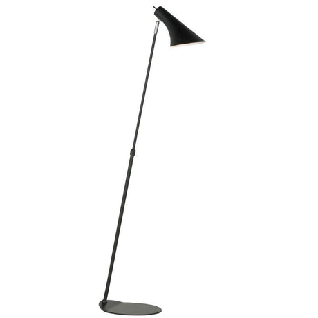 Candeeiro de pé Vanila preto em design elegante e moderno, em metal robusto, para interiores sofisticados.