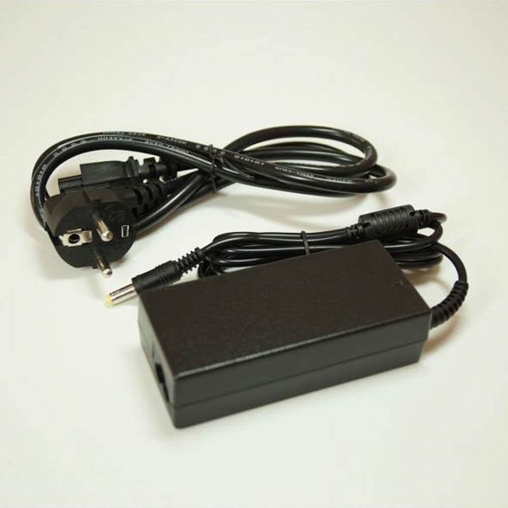 72W Einbau- und Desktopnetzteil 24V 3A 72W mit Stecker und Kabel für LED-Strip-Systeme