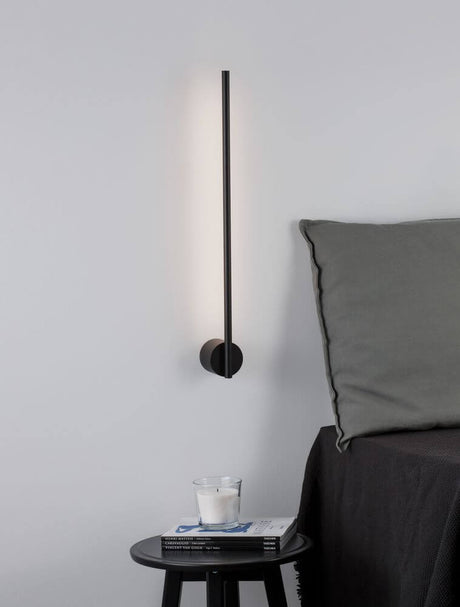 Aden LED Wandleuchte 3000K schwarze Wandlampe aus Aluminium mit warmweißem Licht für Wohn- und Schlafräume