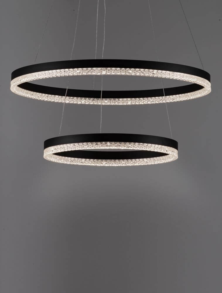 Adria LED Pendelleuchte 2-flammig Ø 60cm mit eleganten Ringen in Schwarz und integrierten LEDs.