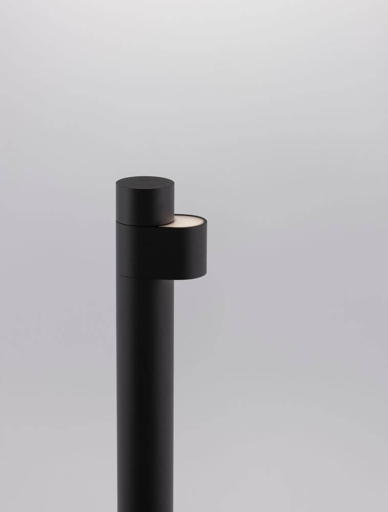 Aduro LED Außenwegeleuchte 3000K Schwarz IP54 mit modernem Design aus Aluminium und Acryl.
