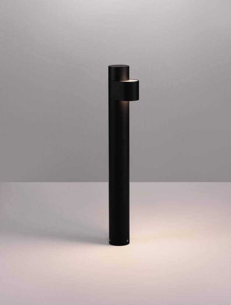 Aduro LED Außenwegeleuchte 3000K Schwarz IP54 auf einem Tisch in modernem design.