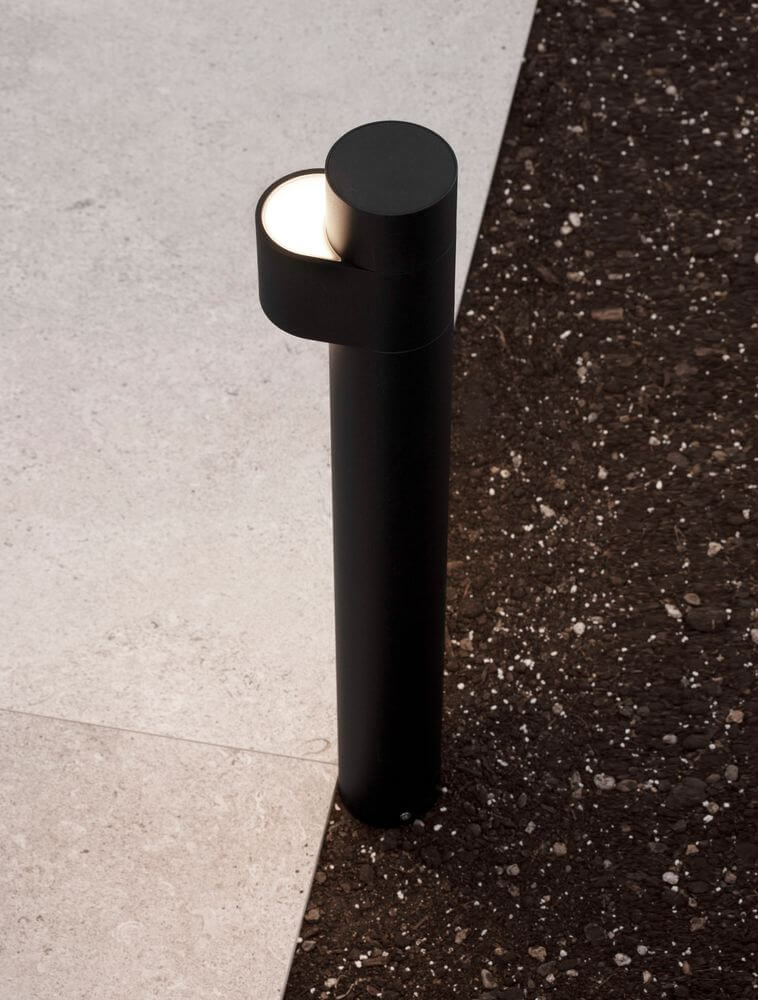 Aduro LED Außenwegeleuchte 3000K Schwarz IP54 modern im Garten, hergestellt aus Acryl und Aluminium.