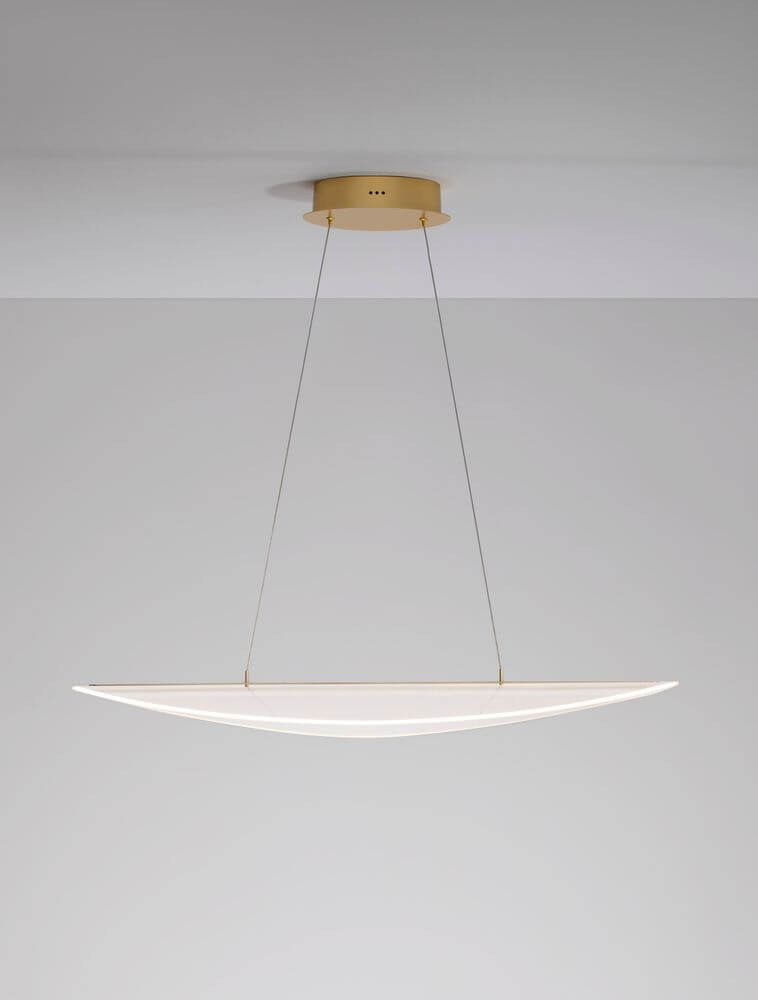 Agos LED Pendelleuchte 3000K in modernem Design, aus Acryl und Aluminium, ideal für Ess- oder Wohnzimmer.