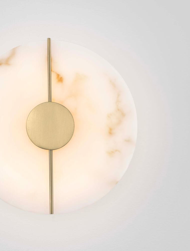Aider Wandleuchte 3000K – goldene Aluminium-Wandleuchte mit imitiertem Alabaster und warmweißem LED-Licht