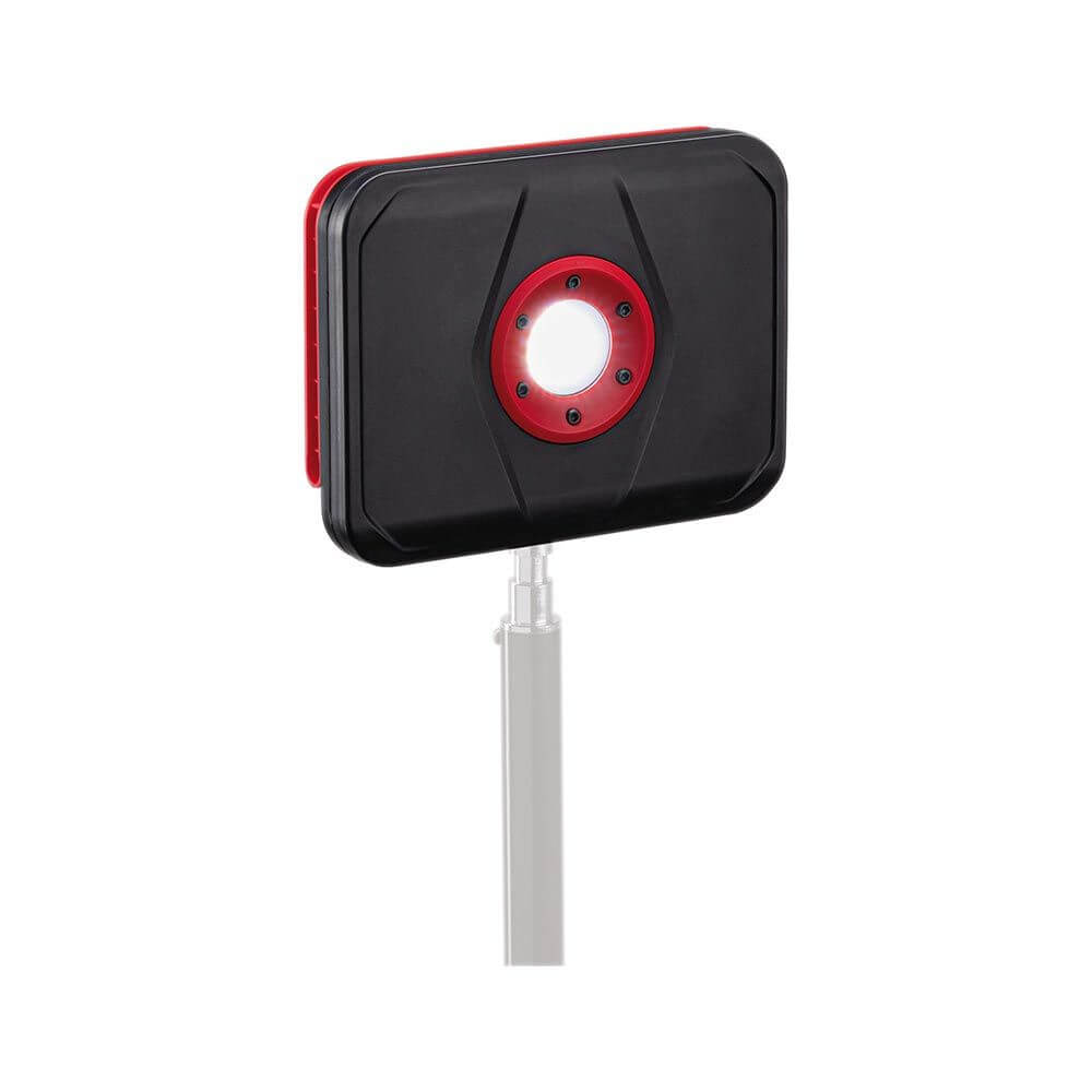 Akkulampe Worklight in Schwarz und Rot, mobil und vielseitig für Outdoor-Einsätze mit Standfuß und Magnetrückseite.