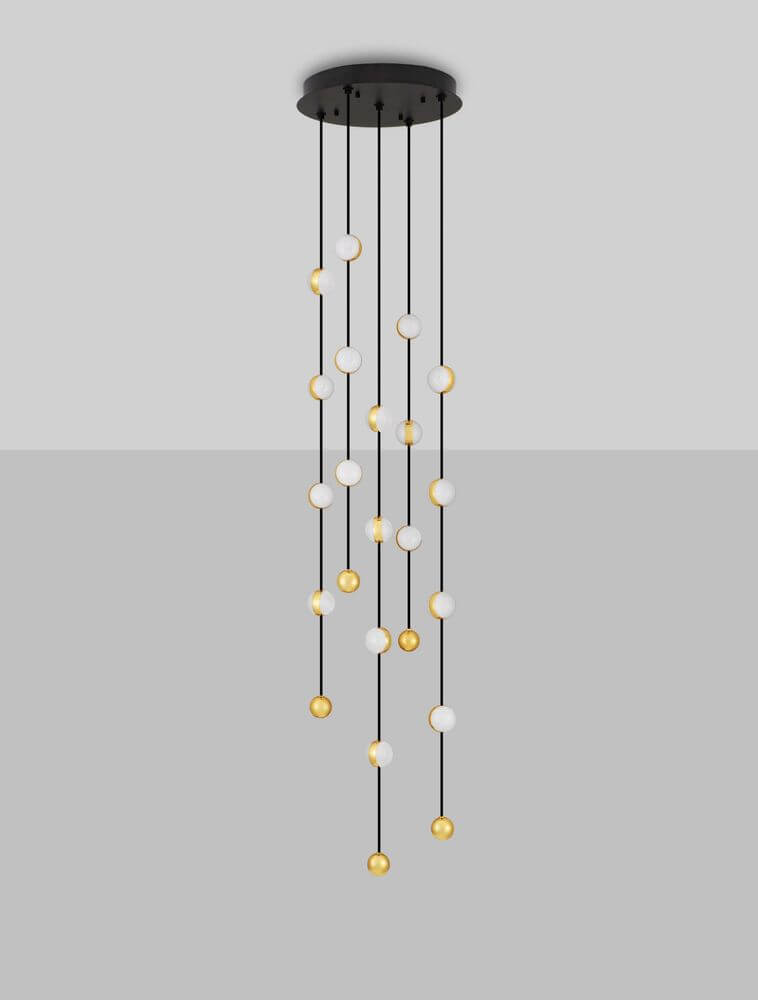 Alcinoe LED Pendelleuchte Ø 38cm mit modernen Lichtern, ideal für elegantes Wohndesign.