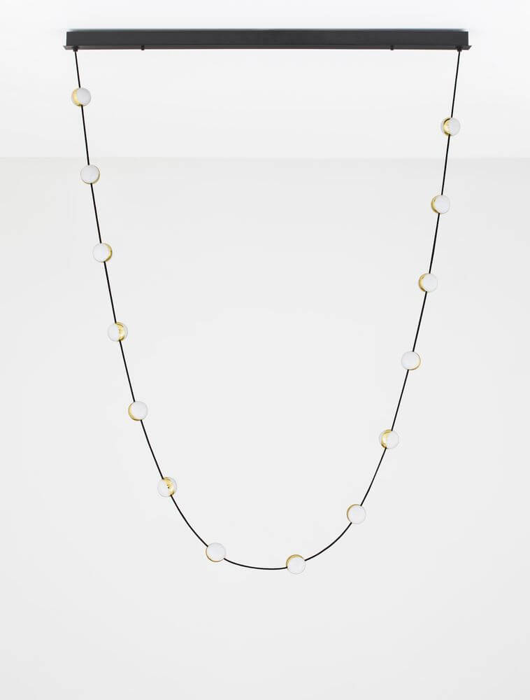 Alcinoe LED Pendelleuchte 3000K Schwarz, Gold mit elegantem Design und dimmbarer LED-Beleuchtung.