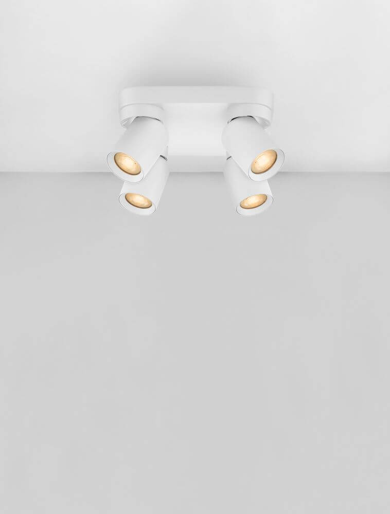 Amecy Deckenleuchte 4-flammig 22x22cm mit modernem Design und vier Lichtquellen für optimale Raumausleuchtung.