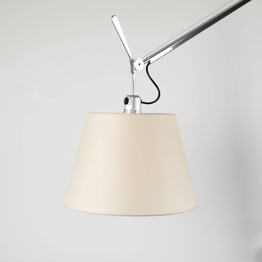 Artemide Tolomeo Mega Parete Wandleuchte Aluminium mit Pergamentschirm und ausrichtbarem Arm aus glänzendem Aluminium