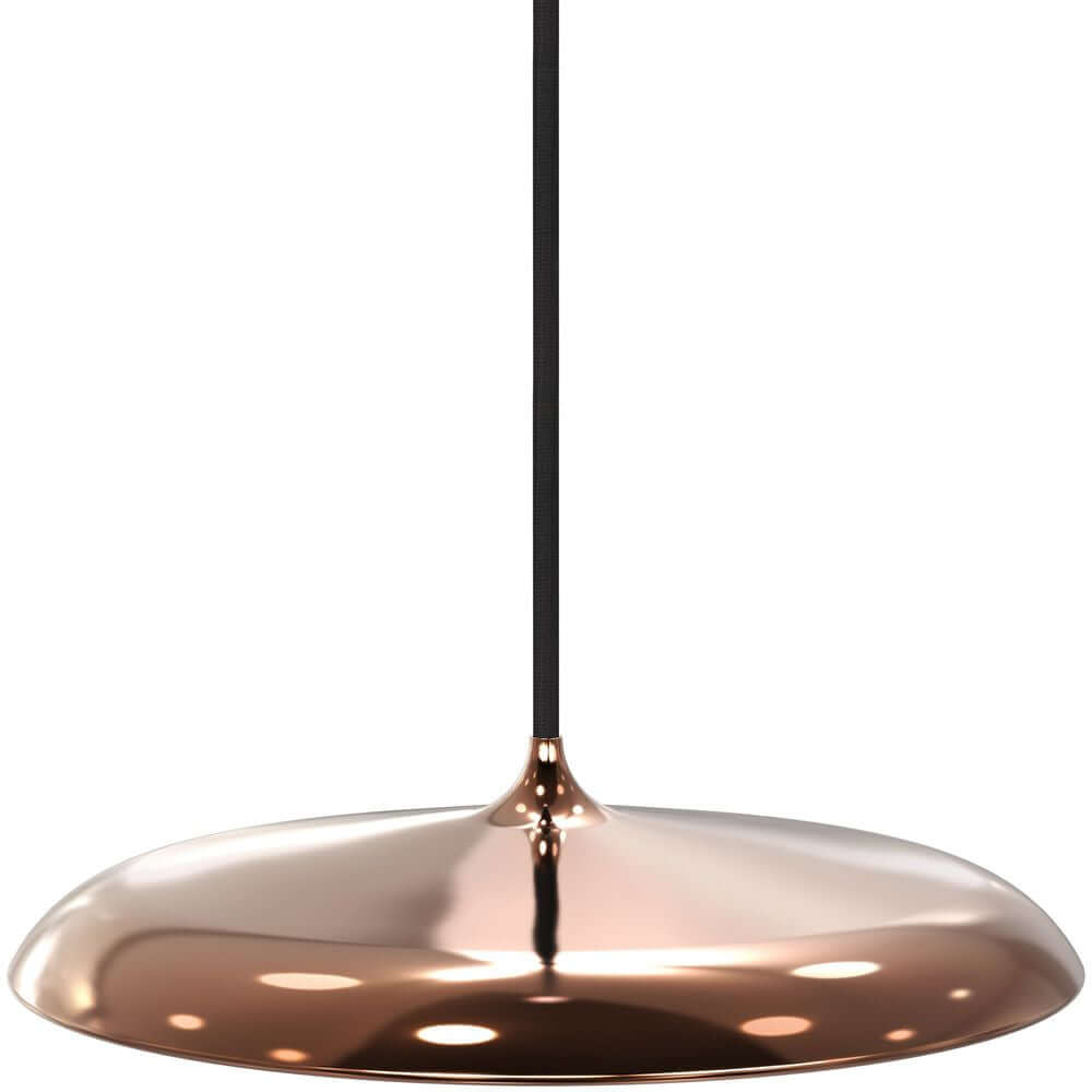 Artist 25 LED Pendelleuchte mit zeitlosem Design in Kupferoptik.