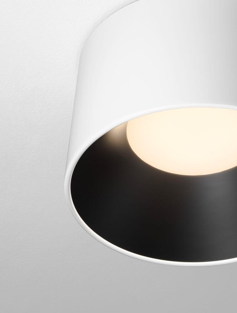 Atil LED Deckenleuchte Ø 35cm 3000K mit modernem Design und warmem Licht.