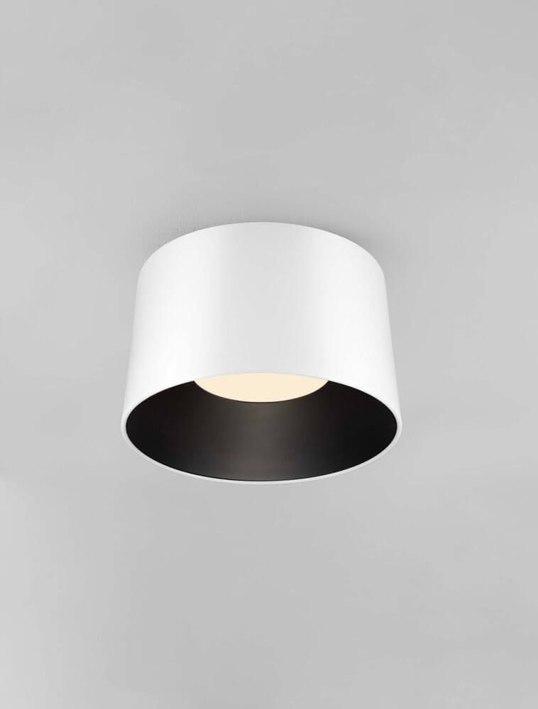 Atil LED Deckenleuchte Ø 50cm 3000K in modernem, skandinavischem Design mit warmem Licht.