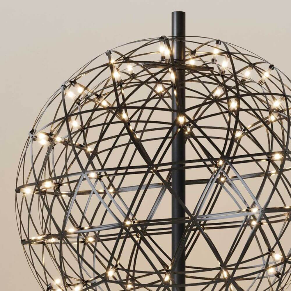 s.luce Atom LED-Stehleuchte aus Metall mit einzigartigem Design und luxuriösem Touchdimmer.