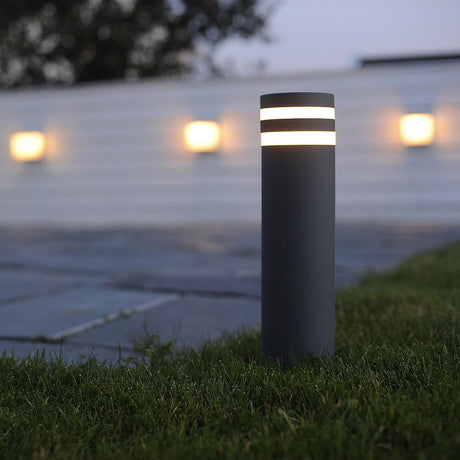Pollerlampe Focus IP44 40cm Anthrazit – moderne Außenleuchte mit seitlichem Lichtschlitz und stilvollem Design.
