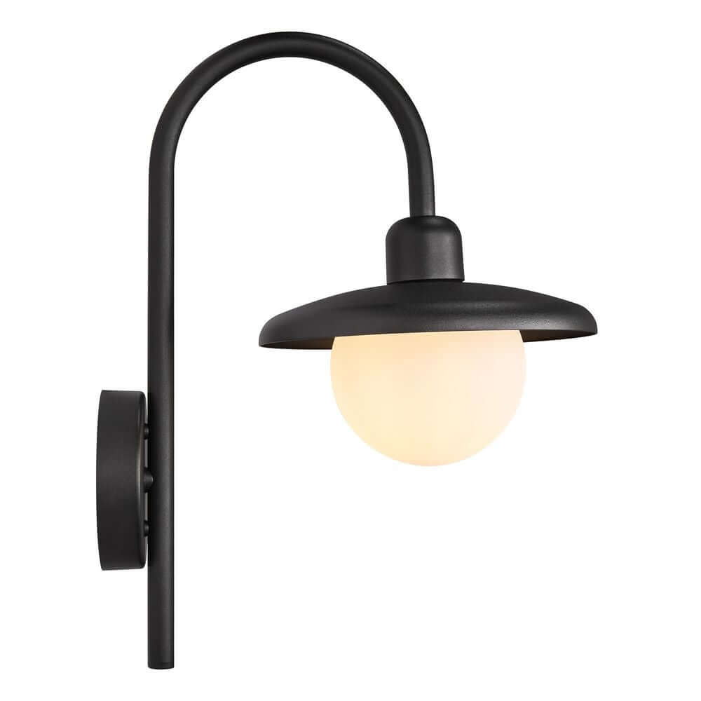 Außenwandlampe Berlo IP44 mit elegantem Design, ideal für blendfreies Licht im Außenbereich.