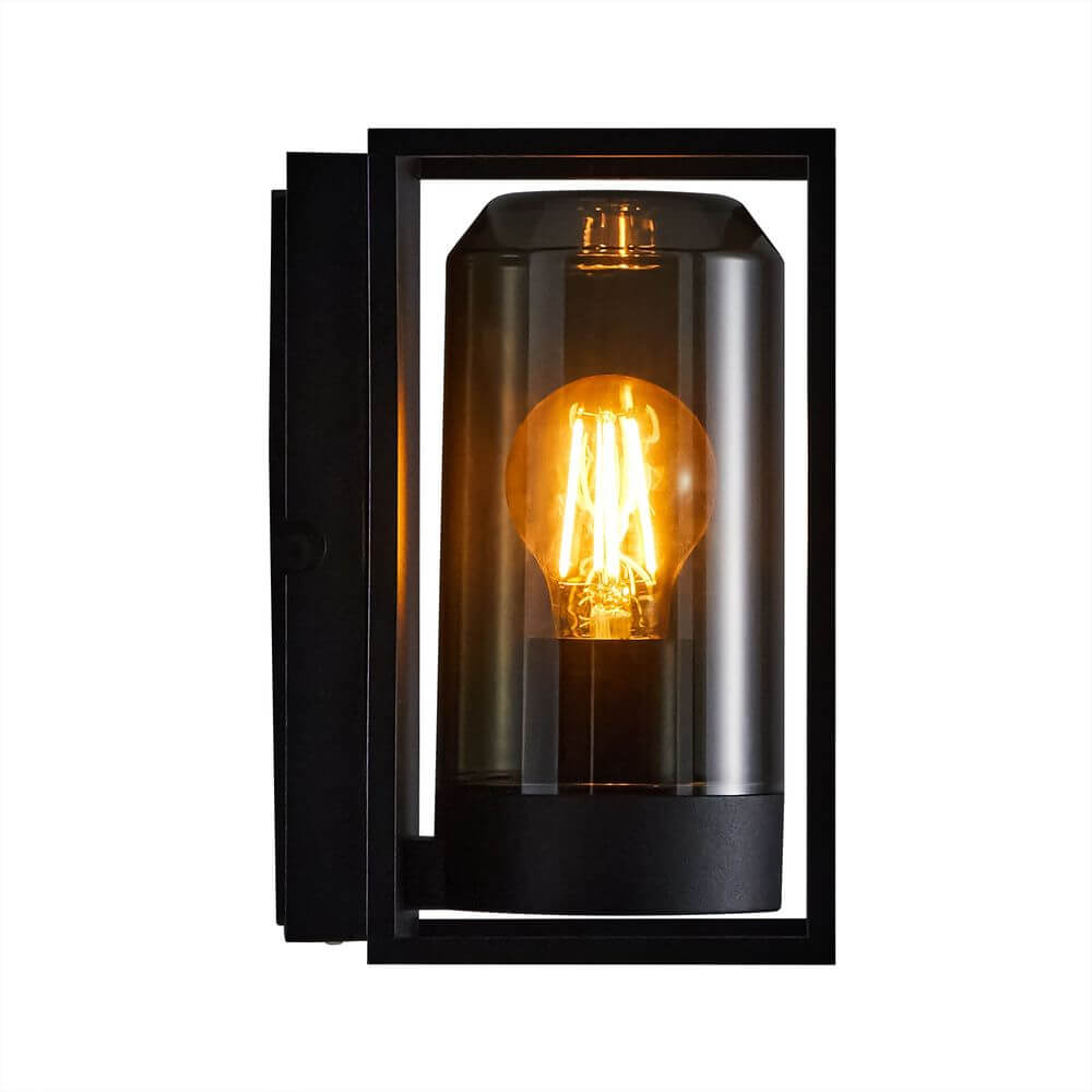 Außenwandlampe Griffin IP44 mit rauchfarbenem Diffusor und eleganter, moderner Gestaltung
