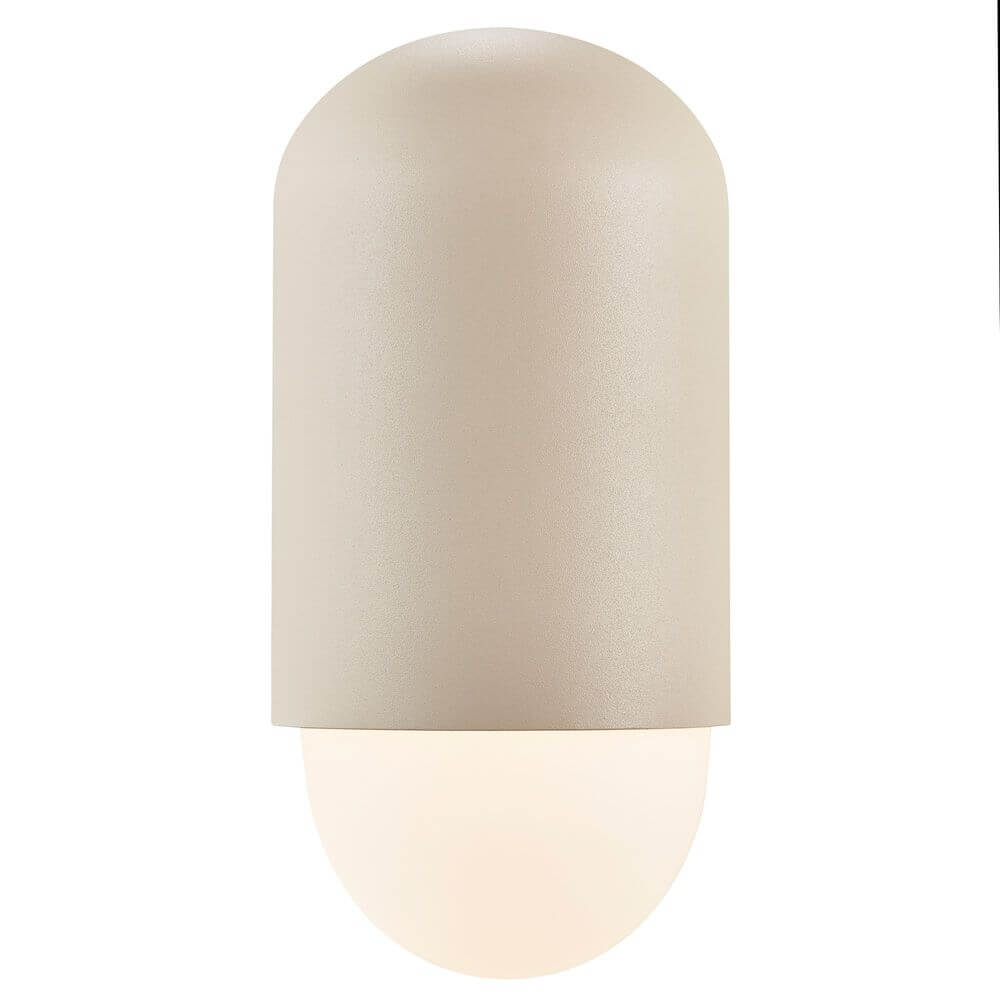 Außenwandlampe Heka IP54 in sandiger Farbe, moderne Wandleuchte mit sanftem Licht nach unten.