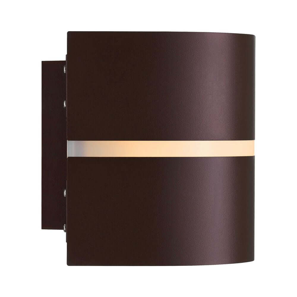 Außenwandlampe Sibelis IP44 mit zeitlosem Design und sanftem Licht in braunem Finish.