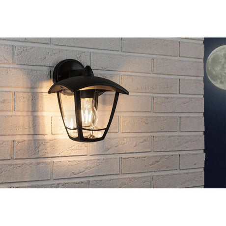 Außenwandleuchte Classic Curved Laterne IP44 in Anthrazit mit klarem Glasschirm an der Außenwand
