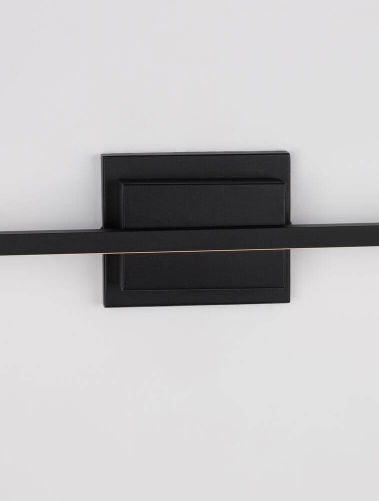 Azure LED Wandleuchte 3000K Schwarz - modernes Design in edlem Schwarz, ideal für jedes Interieur.