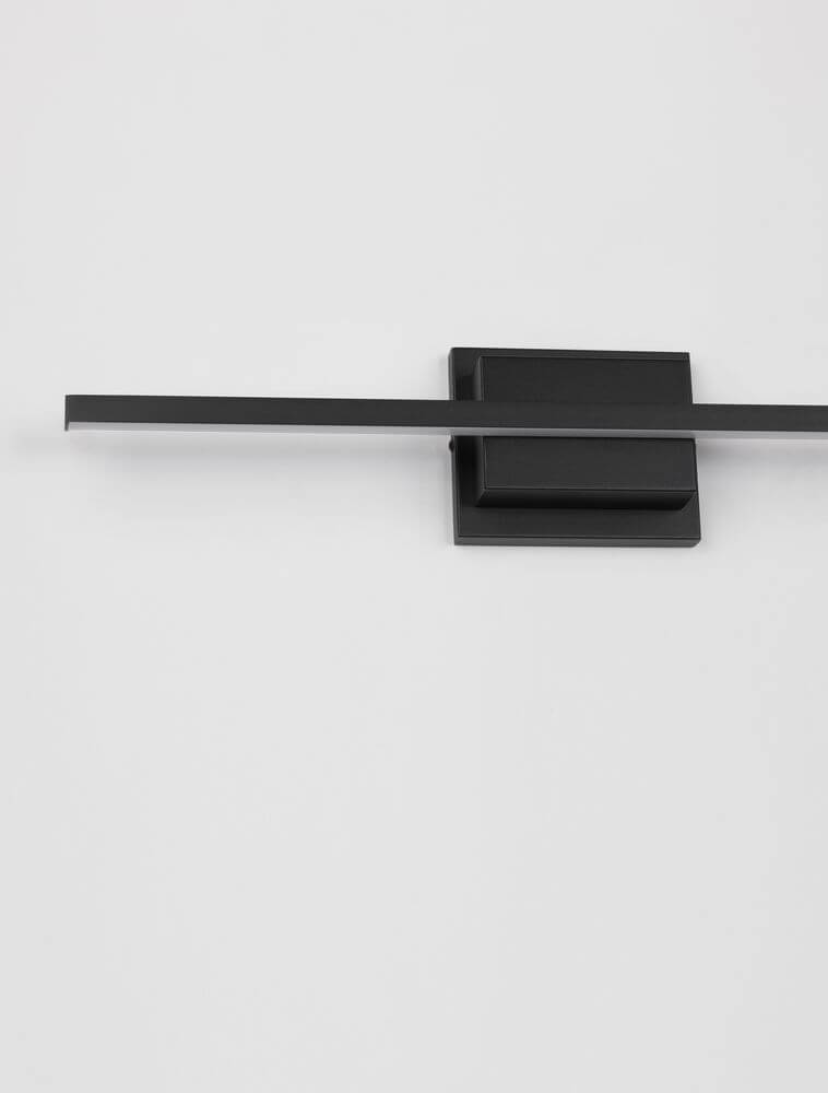 Azure LED Wandleuchte 3000K Schwarz - modernes Design in edlem Schwarz für stilvolle Innenräume.