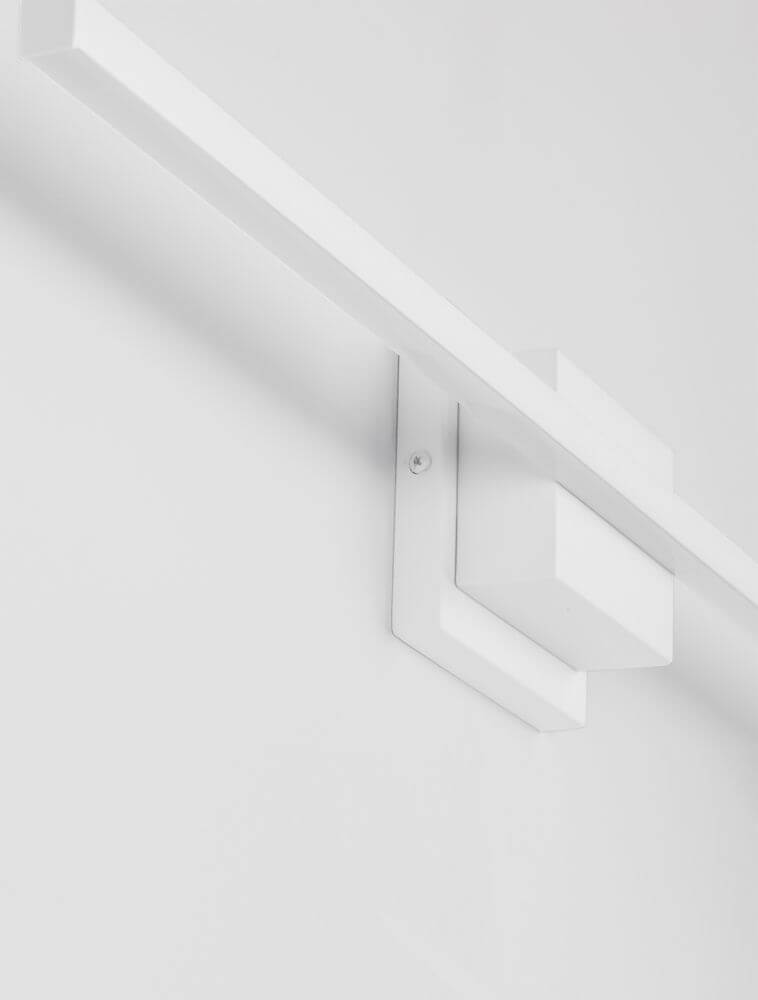 Azure LED Wandleuchte 3000K Weiß – moderne und elegante Wandleuchte in Weiß für jeden Raum.