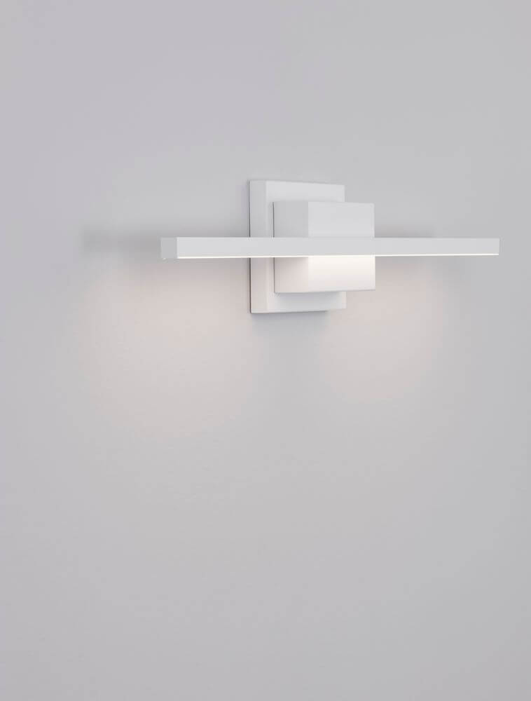 Azure LED Wandleuchte 3000K Weiß an einer hellen Wand montiert, modernes Design, stilvolle Akzente.