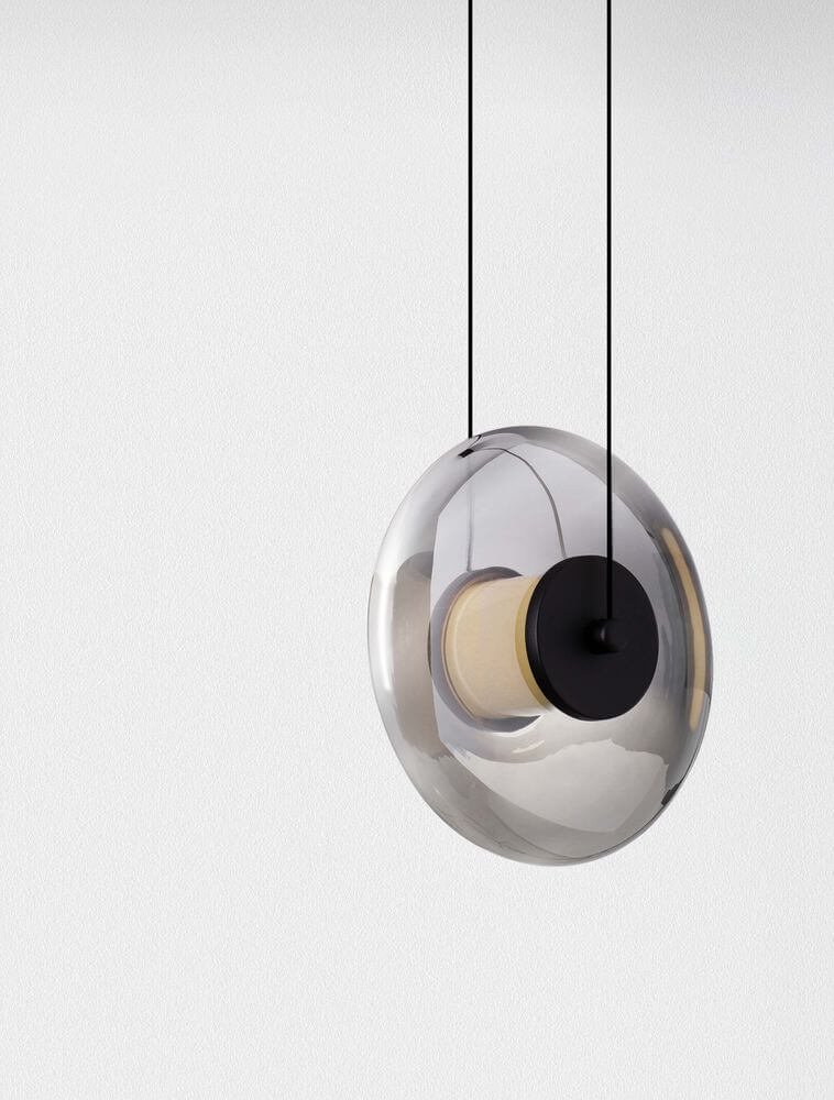 Ballet Pendelleuchte Ø 26cm Schwarz mit elegantem Design und hochwertigem Materialien, perfektes Lichtobjekt für jeden Raum.