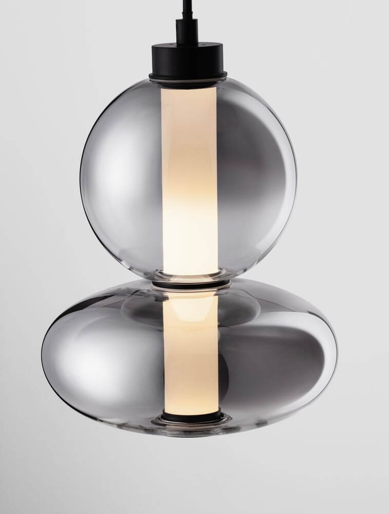 Bally LED Pendelleuchte Ø 20cm 2-flammig mit getöntem Glas und beleuchtetem Kern.