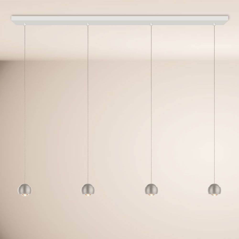 s.luce Beam LED Esstisch-Hängelampe Balken 160cm mit vier hängenden Leuchten aus edlem Metall.