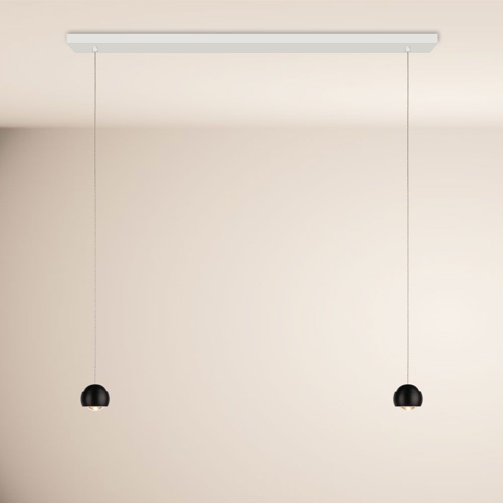 s.luce Beam LED Esstisch-Pendelleuchte Balken 120cm in elegantem Design mit zwei schwarzen Pendellichtern.