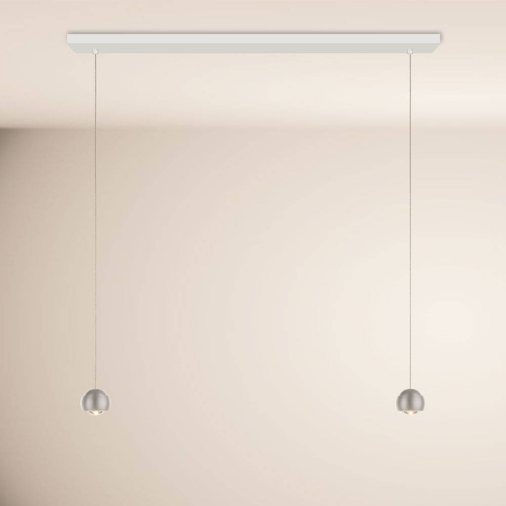 s.luce Beam LED Esstisch-Pendelleuchte Balken 120cm mit zwei hängenden Lampen in modernem Design.